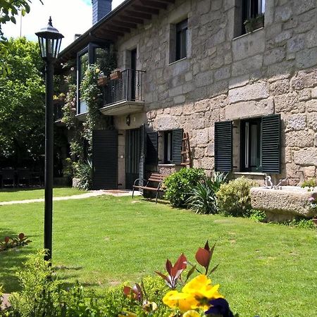 Conjunto Entre Acebos Casa de hóspedes Sotillo de Sanabria Exterior foto