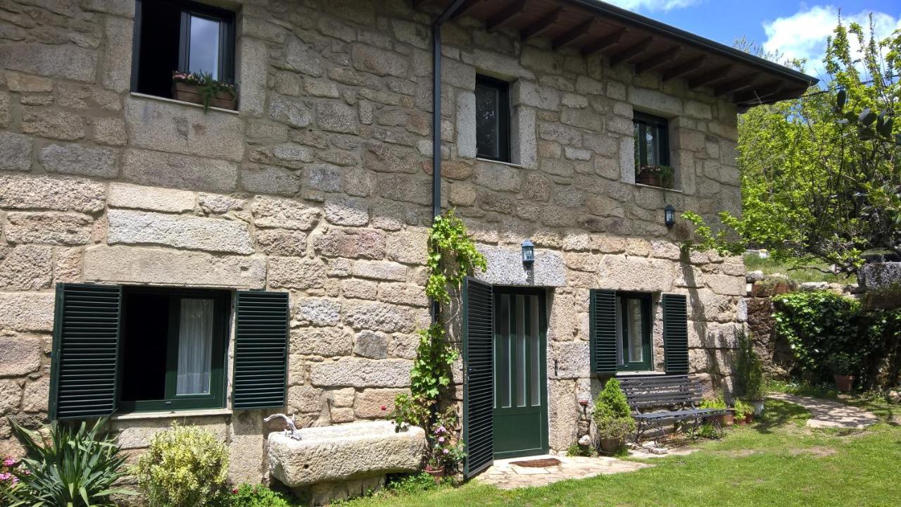 Conjunto Entre Acebos Casa de hóspedes Sotillo de Sanabria Exterior foto