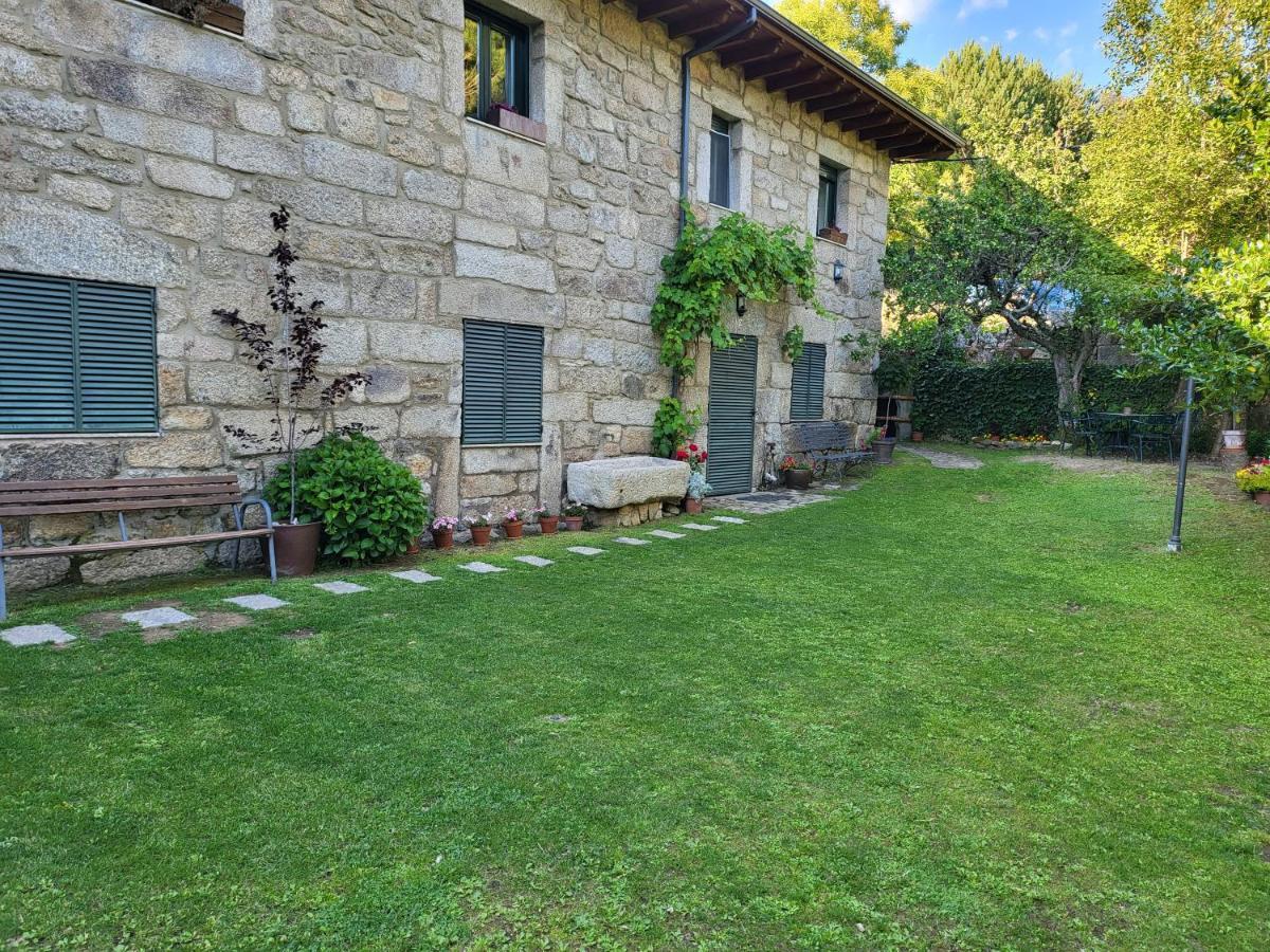 Conjunto Entre Acebos Casa de hóspedes Sotillo de Sanabria Exterior foto