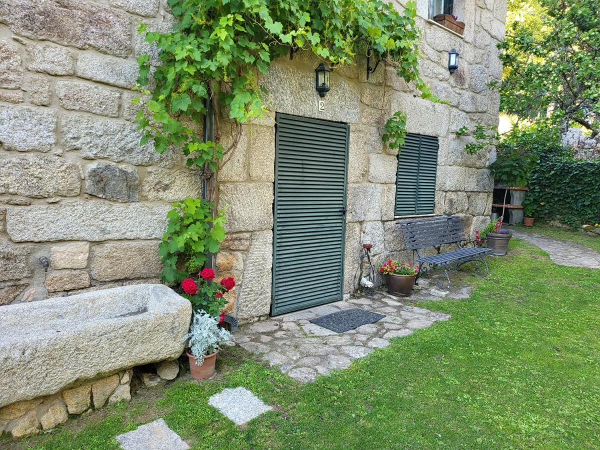 Conjunto Entre Acebos Casa de hóspedes Sotillo de Sanabria Exterior foto