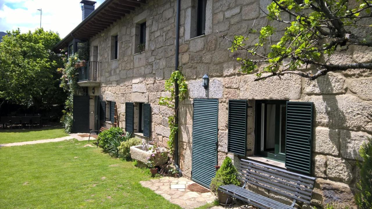Conjunto Entre Acebos Casa de hóspedes Sotillo de Sanabria Exterior foto